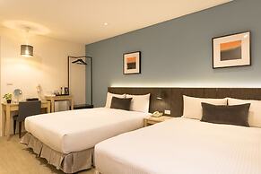 Just Enjoy Business Hotel