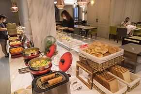 Just Enjoy Business Hotel