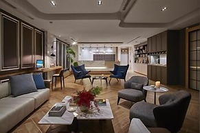 Just Enjoy Business Hotel