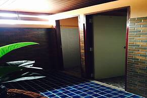 Phangan Barsay Hostel