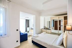 Tropical Deluxe Hotel