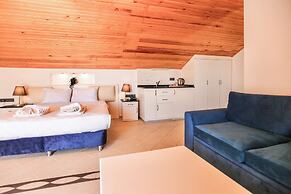 Tropical Deluxe Hotel