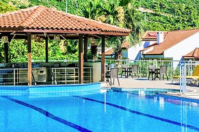 Tropical Deluxe Hotel