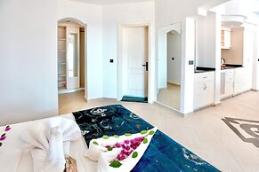 Tropical Deluxe Hotel