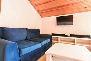 Tropical Deluxe Hotel