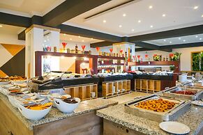 Tropical Deluxe Hotel