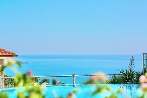 Tropical Deluxe Hotel