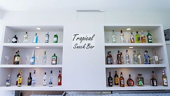 Tropical Deluxe Hotel