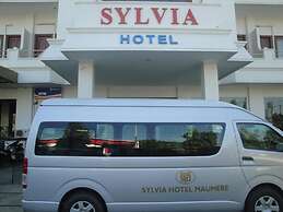 Sylvia Hotel Maumere