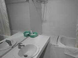 Sylvia Hotel Maumere