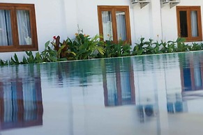 Sylvia Hotel Maumere