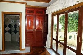 Prince Edouard Apartment & Resort