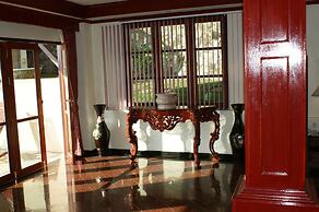 Prince Edouard Apartment & Resort