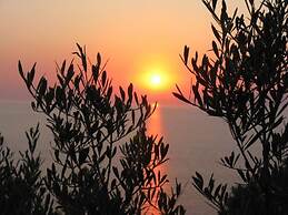 Hovolo Hotel Apartments