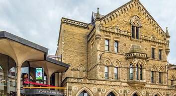 Queen Anne's Guest House