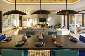 Papagayo Luxury