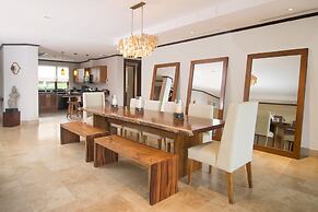 Papagayo Luxury