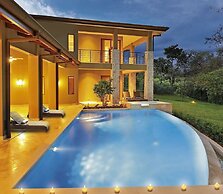 Papagayo Luxury