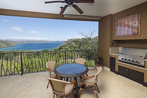 Papagayo Luxury
