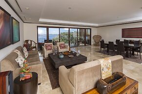 Papagayo Luxury
