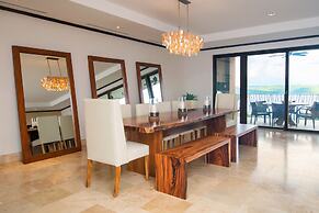 Papagayo Luxury