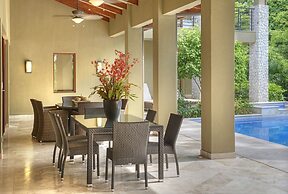 Papagayo Luxury