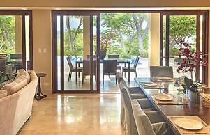 Papagayo Luxury