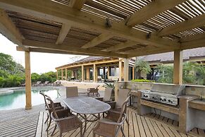 Papagayo Luxury