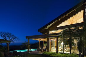 Papagayo Luxury