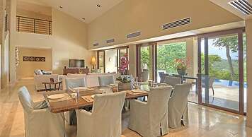 Papagayo Luxury