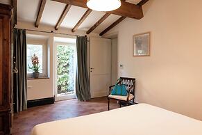 Tenuta Torre Rossa Farm & Apartments