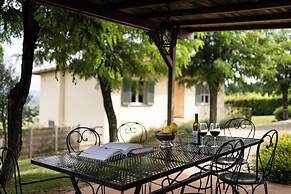 Tenuta Torre Rossa Farm & Apartments