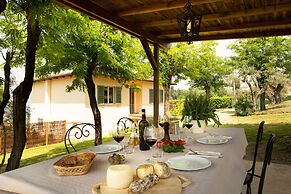 Tenuta Torre Rossa Farm & Apartments