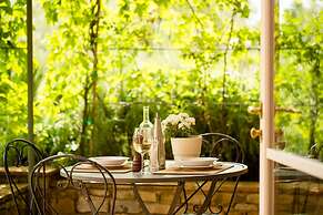 Tenuta Torre Rossa Farm & Apartments