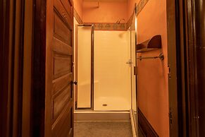 McMenamins Crystal Hotel