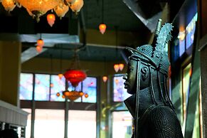 McMenamins Crystal Hotel