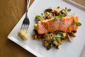 McMenamins Crystal Hotel