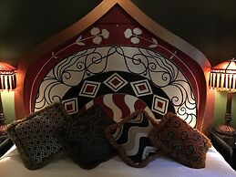 McMenamins Crystal Hotel