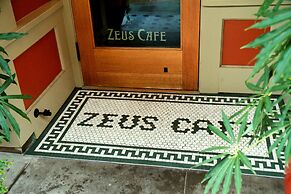 McMenamins Crystal Hotel