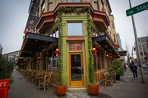 McMenamins Crystal Hotel