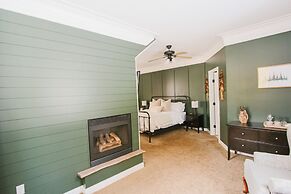 The Inn at the Ninth Hole B&B