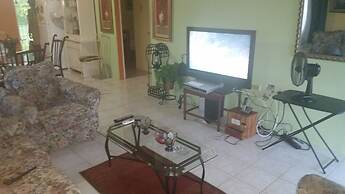 Palm Cove - 2 Bedroom Cottage