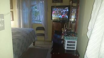 Palm Cove - 2 Bedroom Cottage