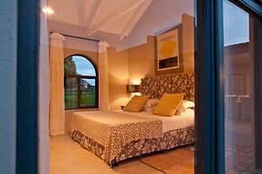 Country House at Kay & Monty