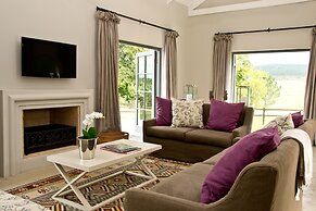 Country House at Kay & Monty