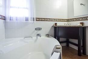 Montusi Mountain Lodge