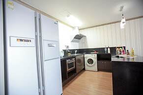 Bay Condo Hotel Tongyeong