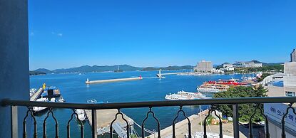 Bay Condo Hotel Tongyeong