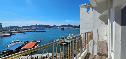 Bay Condo Hotel Tongyeong