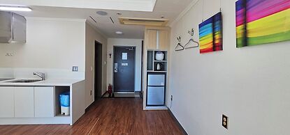Bay Condo Hotel Tongyeong